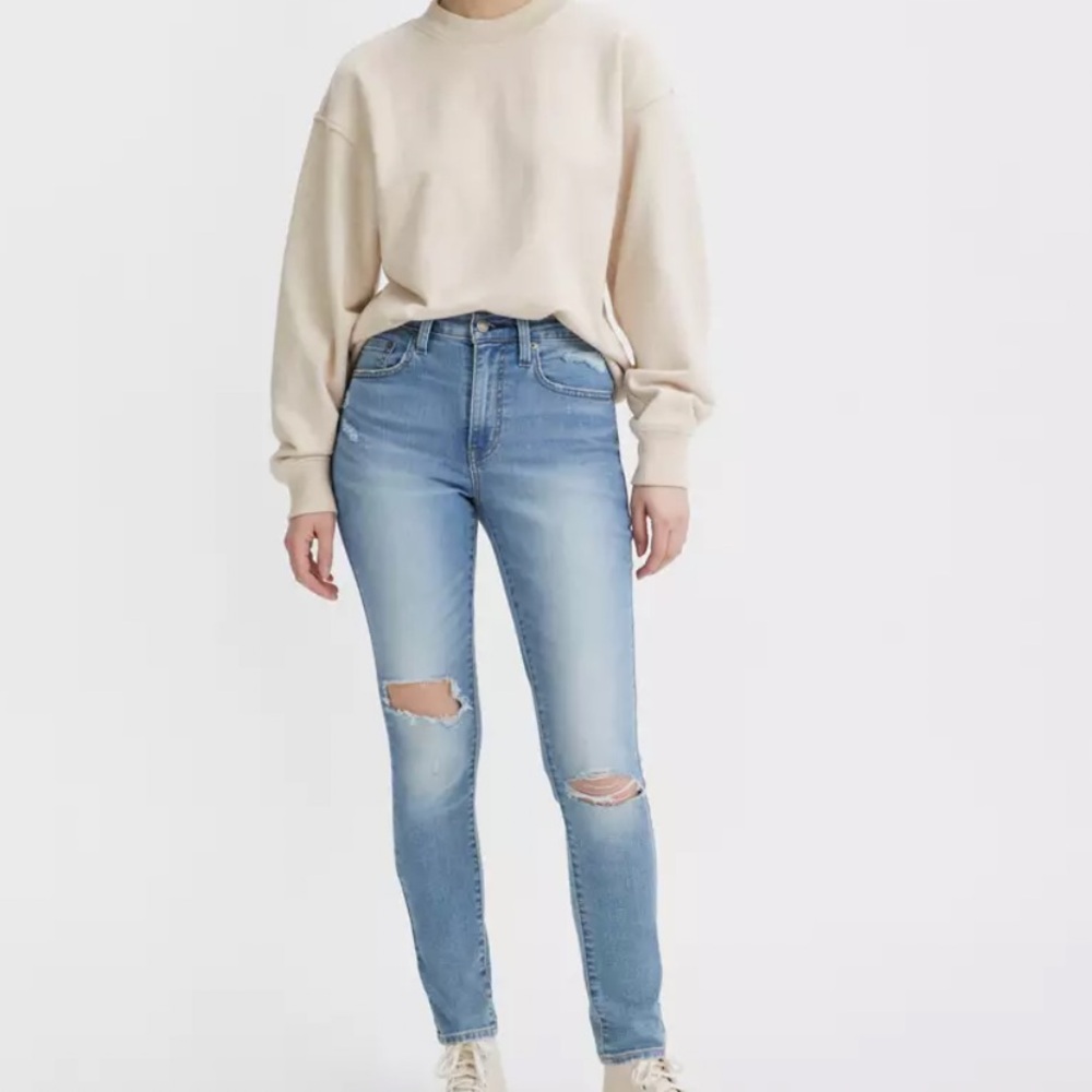 GUC Levis 721 High Rise Skinny Women’s Jeans in 26